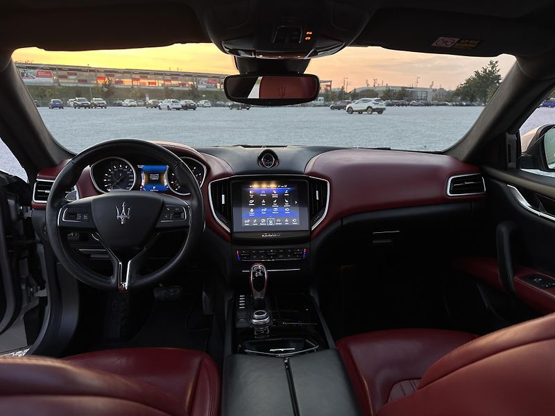 Maserati Ghibli (2017) SQ4 - fotka 11 z 17