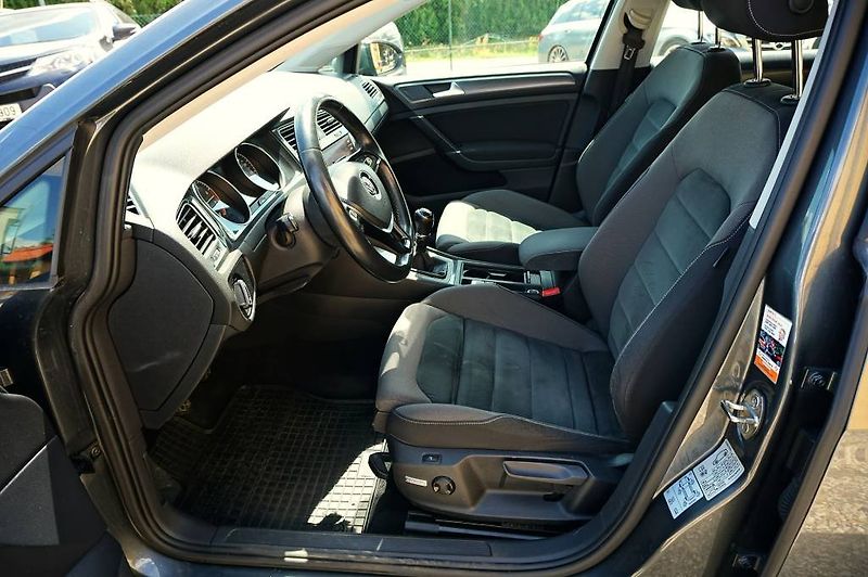 Volkswagen Golf Variant (2018) MATCH 1,0 TSI 81 kW - fotka 23 z 37