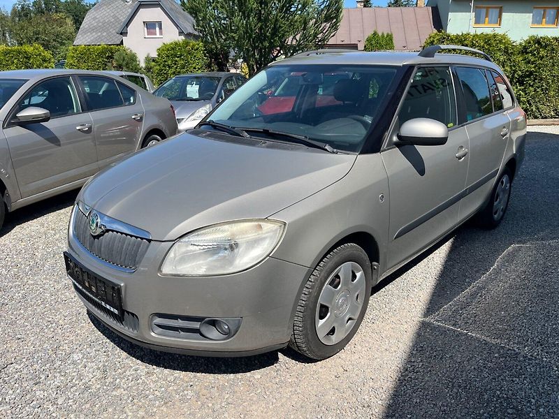 Škoda Fabia (2010) 1.2 i 70 Tis. Km - fotka 5 z 28