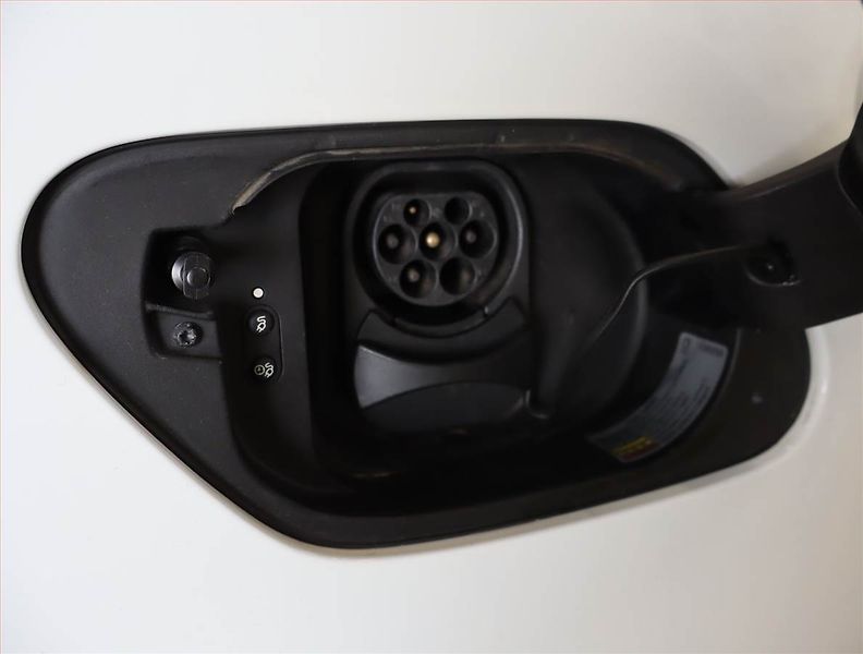 Volkswagen Golf (2018) 32 kWh - 37 Ah, SoH 89% - fotka 21 z 22