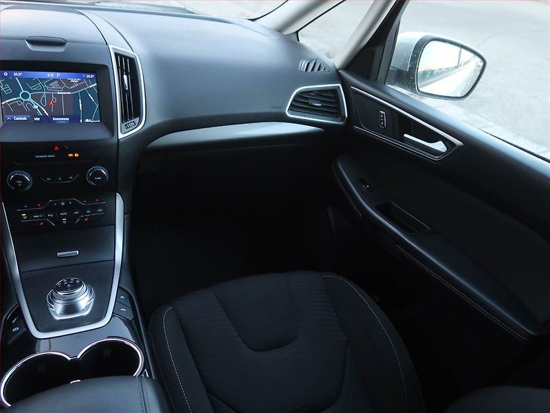 Ford S-MAX (2020) Titanium 2.0 EcoBlue, Automat - fotka 8 z 20