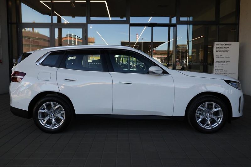 BMW X3 20 xDrive - fotka 4 z 18