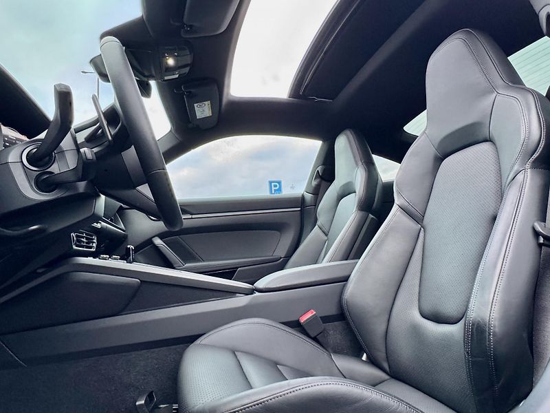 Porsche 911 (2020) Approved BOSE Střecha 20/21