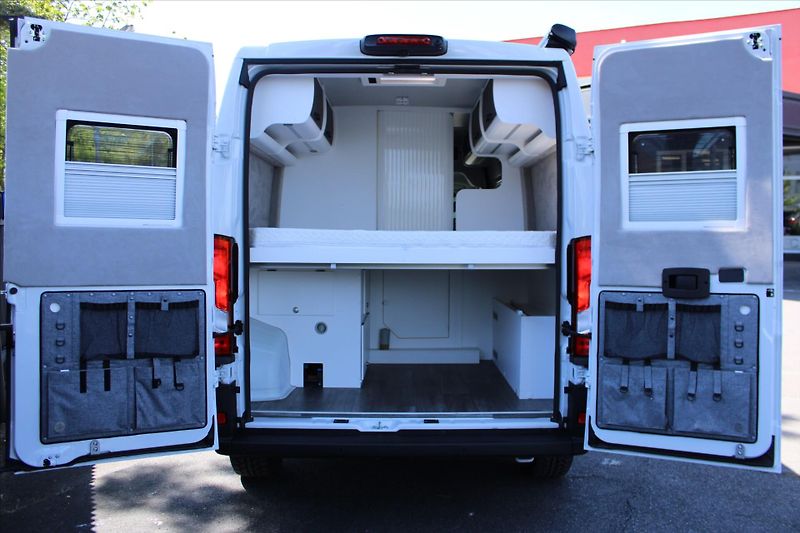 Fiat Ducato Active Premium L4H2 - fotka 16 z 32