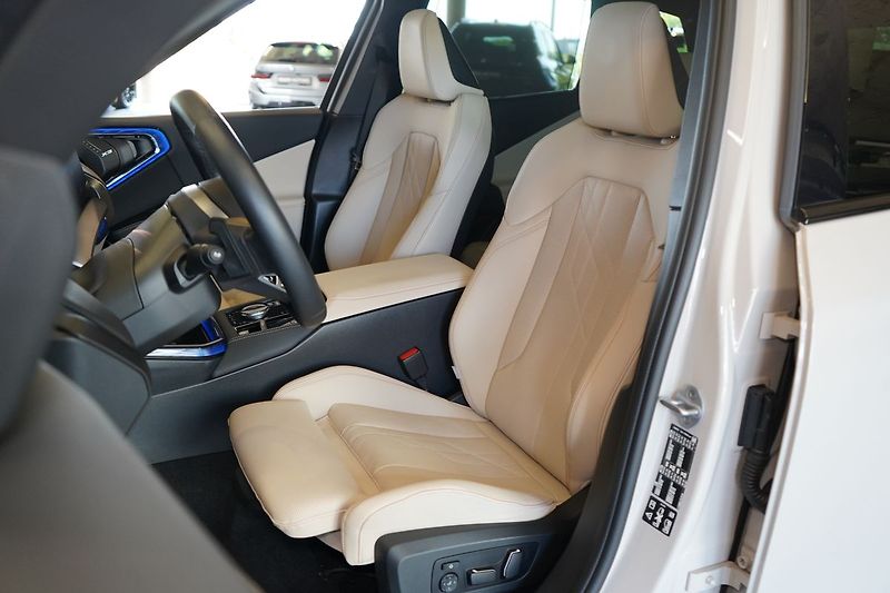 BMW X3 20d xDrive, Tažné, Vetnilace - fotka 18 z 49