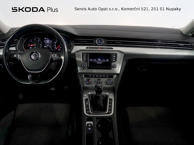 Volkswagen Passat (2017) COMFORTLINE 1.6TDI 88KW - fotka 5 z 37