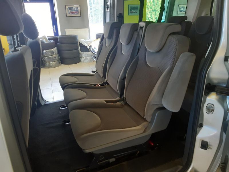 Citroën Jumpy 2.0HDI MULTISPACE 7míst L2 - fotka 16 z 21