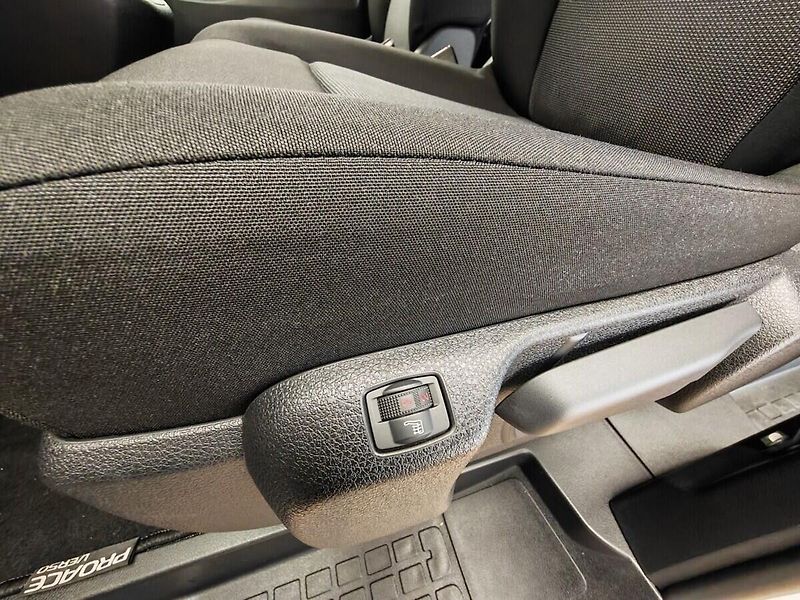 Toyota ProAce Verso 2,0D L2 6MT Combi 8S - fotka 14 z 32