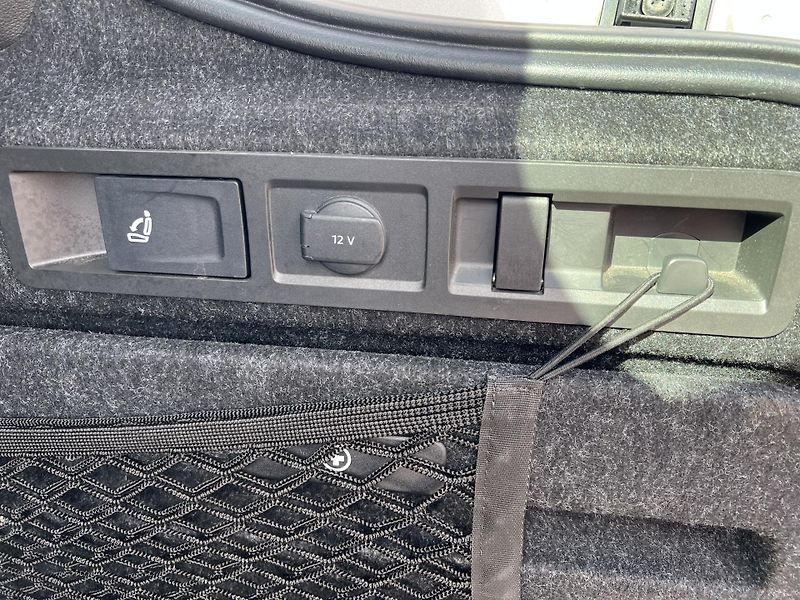 Škoda Superb (2017) 2,0TDi140kW Laurin&Klement DSG - fotka 30 z 42