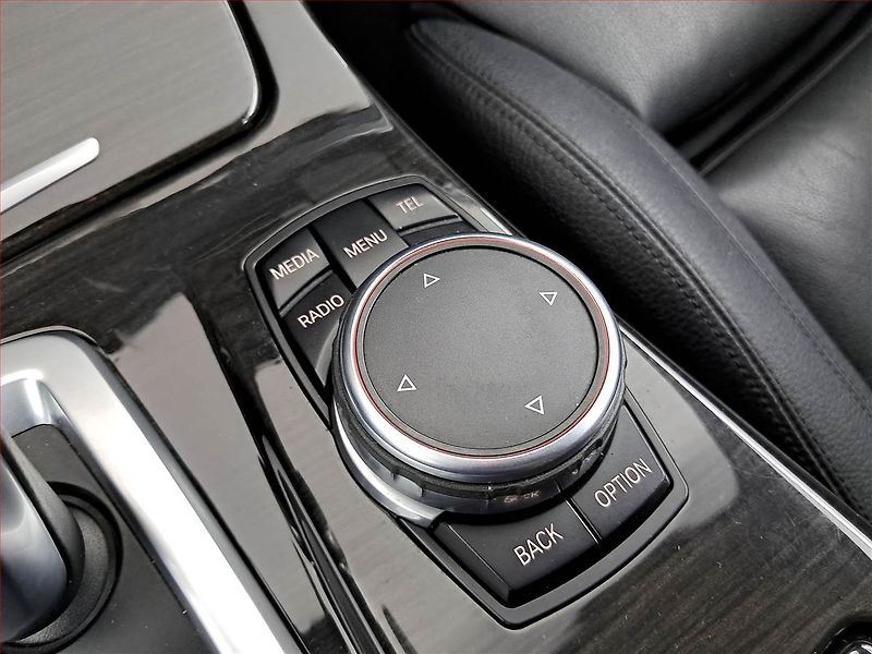 BMW Řada 5 (2015) 520d, Automat, Tempomat - fotka 20 z 24