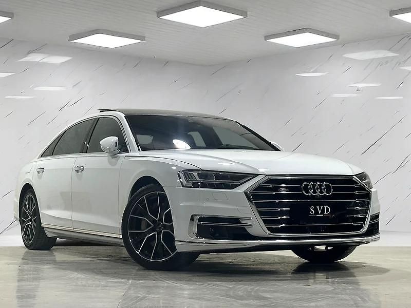 Audi A8 (2018) Vrcholná limuzína Audi A8L - fotka 1 z 12