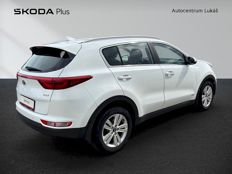 Kia Sportage (2016) 2.0 CRDi 4x4 - fotka 2 z 28