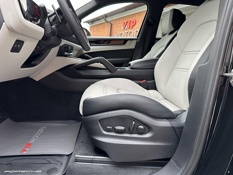 Porsche Cayenne V6-SPORT DESIGN-R22-MASÁŽE-TAŽ - fotka 14 z 38