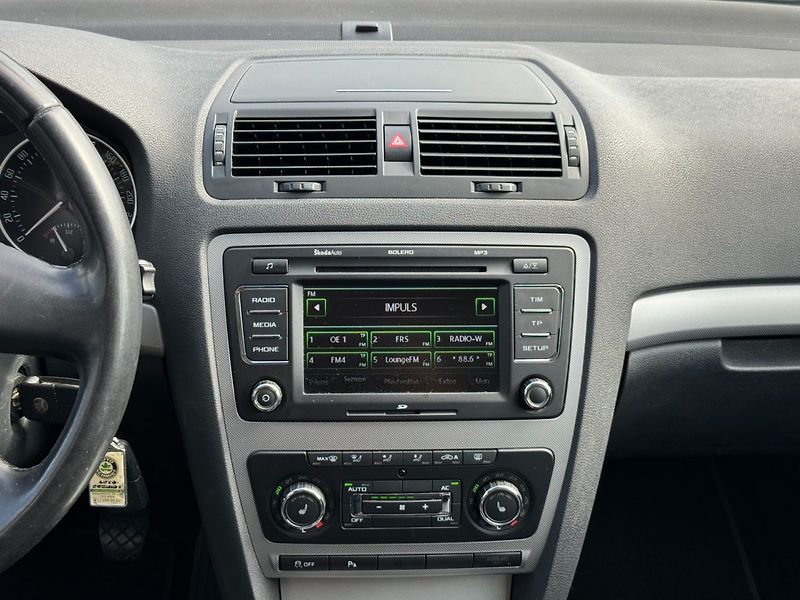 Škoda Octavia (2011) Elegance 2.0 TDI 4x4 103kW - fotka 19 z 36