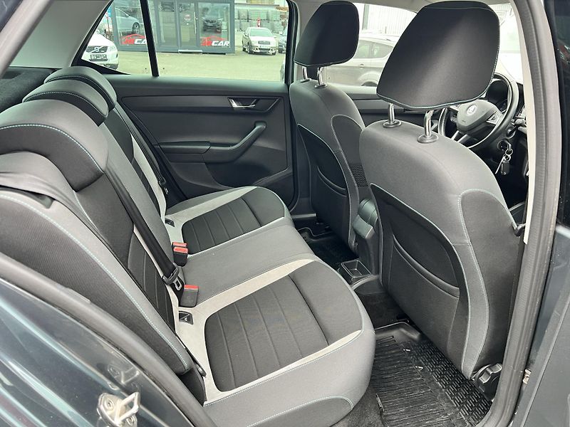 Škoda Fabia JOY 1.0MPi 55kw KLIMA NAVI ALU - fotka 36 z 47