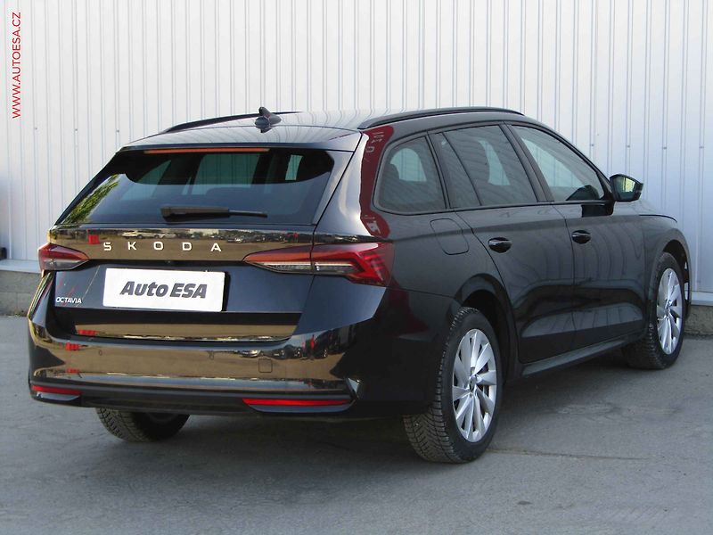Škoda Octavia (2025) 1.5 TSi m-HEV, ČR, Selection - fotka 4 z 22