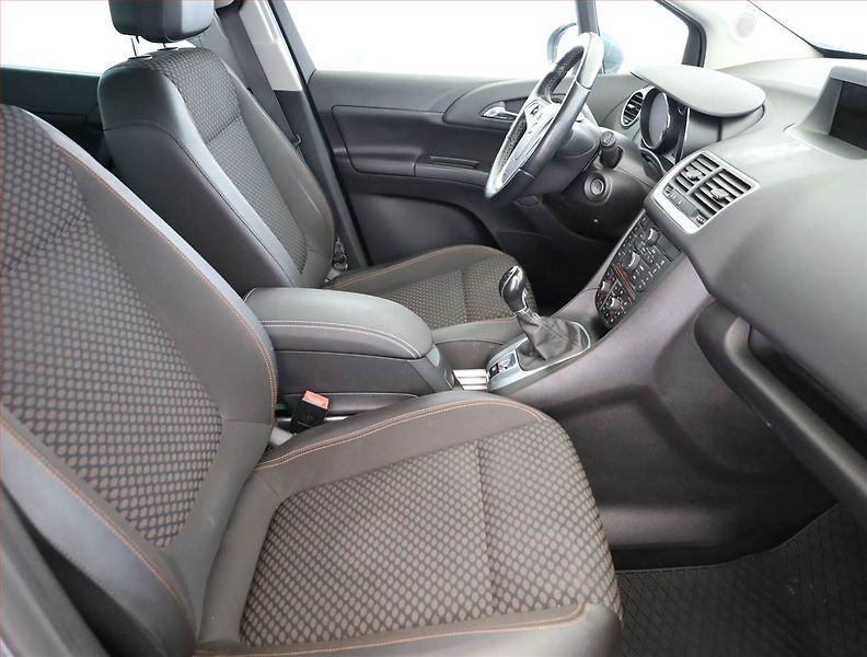 Opel Meriva (2015) 1.4 Turbo, Serv.kniha - fotka 7 z 15