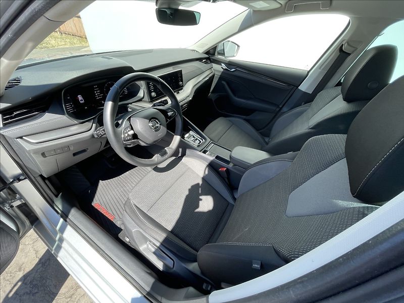 Škoda Octavia 2,0 TDI DSG Ambition Plus LED - fotka 5 z 24