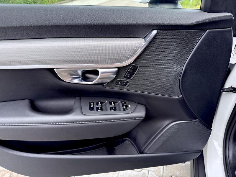 Volvo V90 CC B5 AWD (benzín) //REZERVACE - fotka 12 z 46