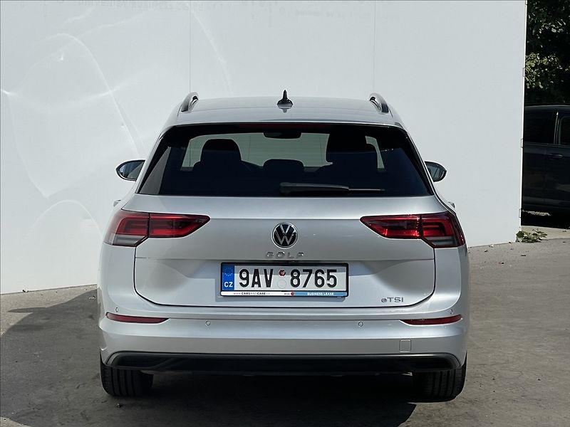 Volkswagen Golf Variant 1,5 eTSI DSG Life Kamera+KESSY - fotka 22 z 23