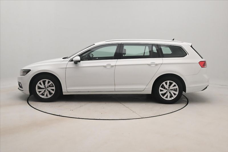 Volkswagen Passat 2,0 TDI 110kW DSG Business Zár - fotka 8 z 31