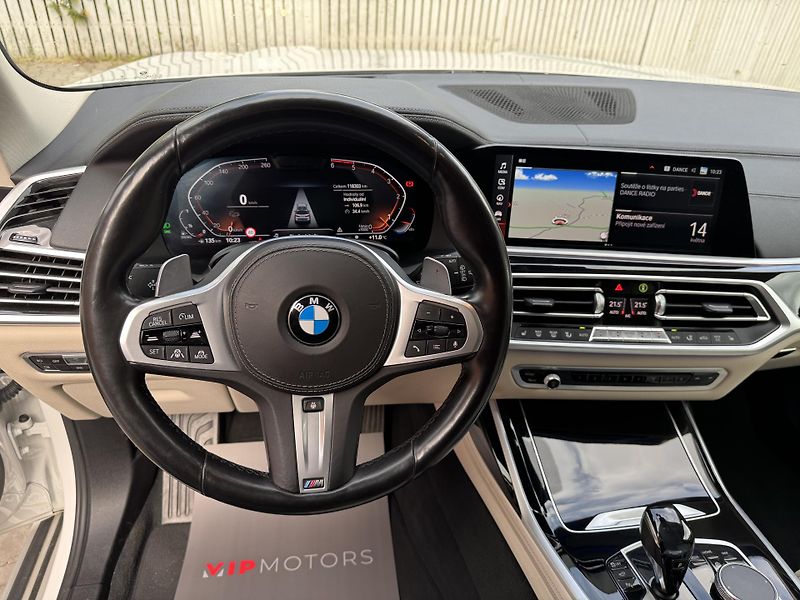 BMW X7 40xD-R22-SKY-LCD-NOČNÍ V-ČR - fotka 18 z 44
