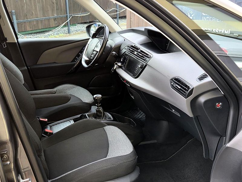 Citroën Grand C4 SpaceTourer 1,5 bHDi 7m SERVISNÍ KNÍŽKA - fotka 31 z 52