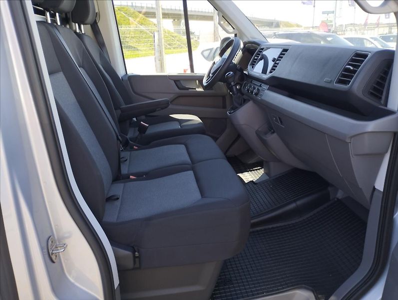 Volkswagen Crafter 2,0 130KW - fotka 8 z 17