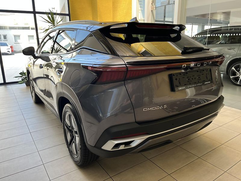 Omoda 5 (2025) 1.6 TGDI PREMIUM - fotka 8 z 15
