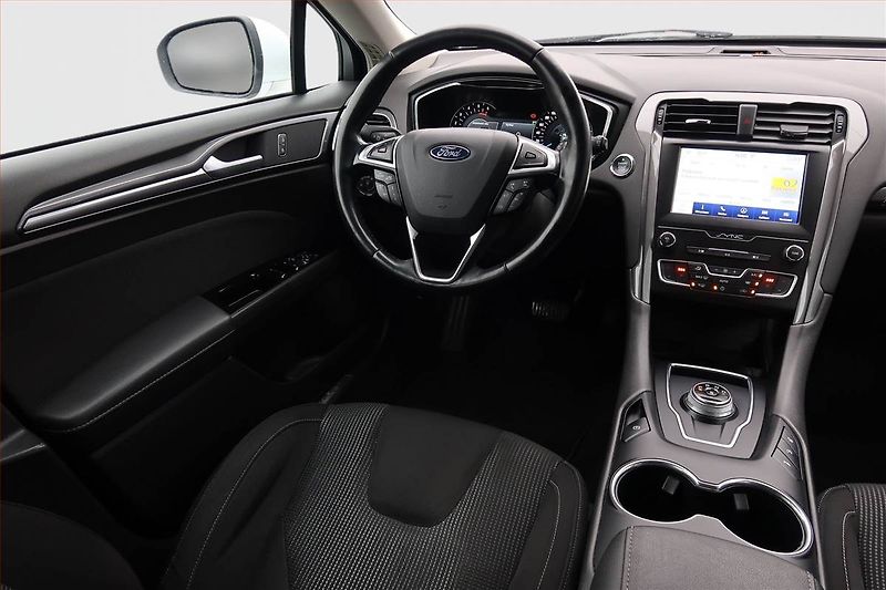 Ford Mondeo (2019) 2.0 EcoBlue, Automat, Navi - fotka 7 z 21