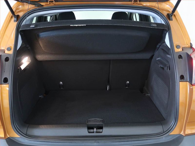 Opel Crossland X (2017) 1.2 Turbo, Tempomat - fotka 14 z 15