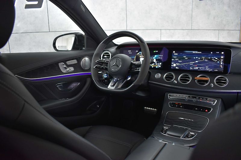 Mercedes-Benz Třídy E E 63 S 4MATIC+ AMG NIGHT*DPH* - fotka 9 z 33