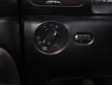 Volkswagen Passat (2005) 1.9 TDI, nová STK, Klima - náhled 16