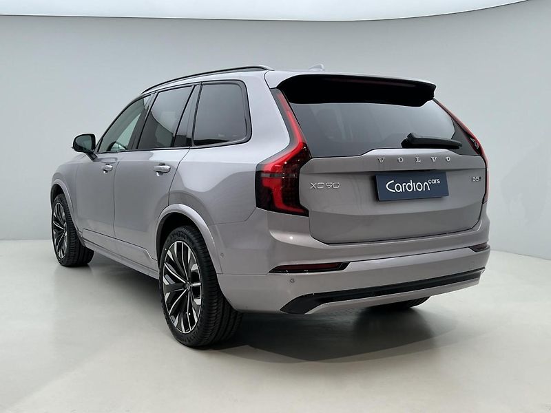 Volvo XC90 (2026) B5 AWD DARK PLUS AUT - fotka 10 z 47