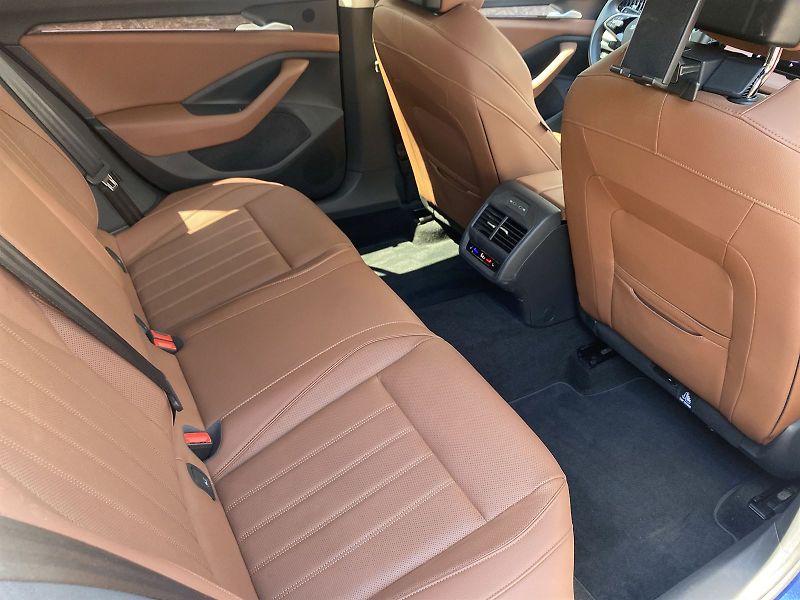 Škoda Superb (2025) Combi 1.5 TSI DSG L&K - fotka 12 z 41