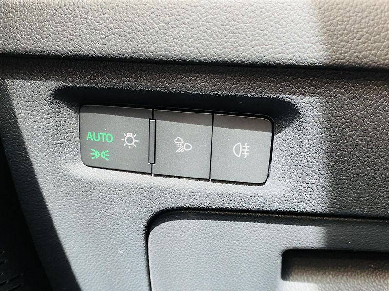 Škoda Octavia 2,0 TDI 110kW DSG Exclusive Se - fotka 21 z 28