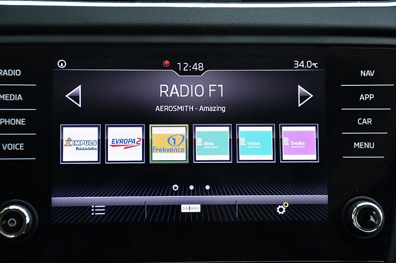 Škoda Octavia 1.5TSi 110kW DSG NAV KESSY - fotka 37 z 52
