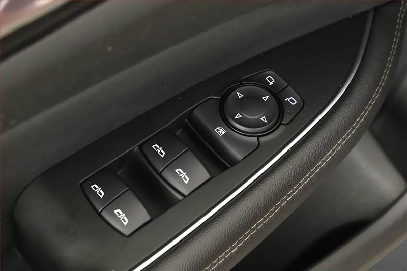 Opel Insignia (2019) 2.0 CDTI, Serv.kniha, Kůže - fotka 14 z 14