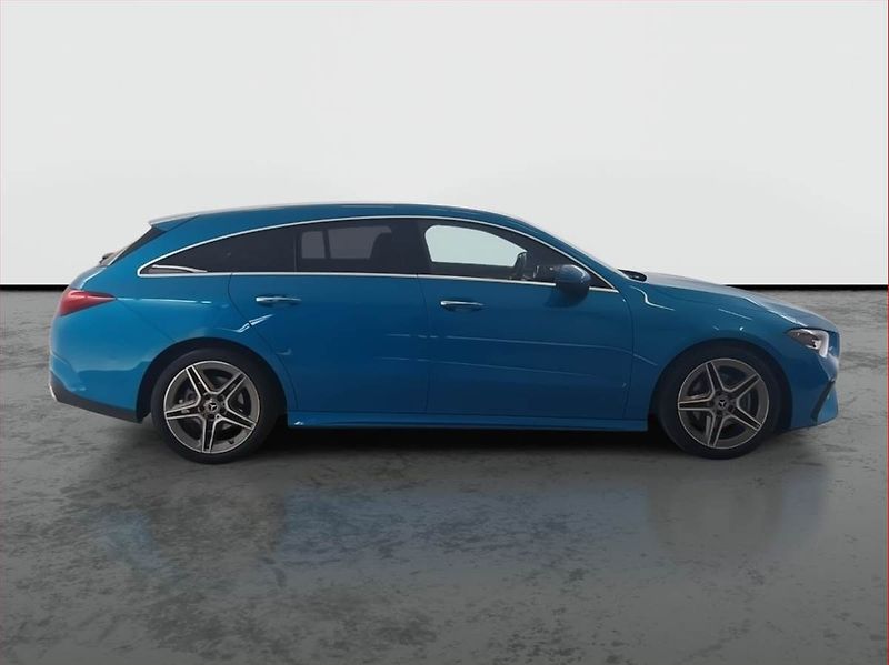 Mercedes-Benz CLA (2024) AMG Paket 180 - fotka 6 z 17