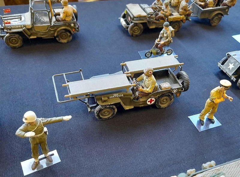 Jaroslav Žampach z Teplic staví raritní modely amerických Jeepů v měřítku 1:35. Jeho kolekce má v současnosti tři desítky exemplářů.