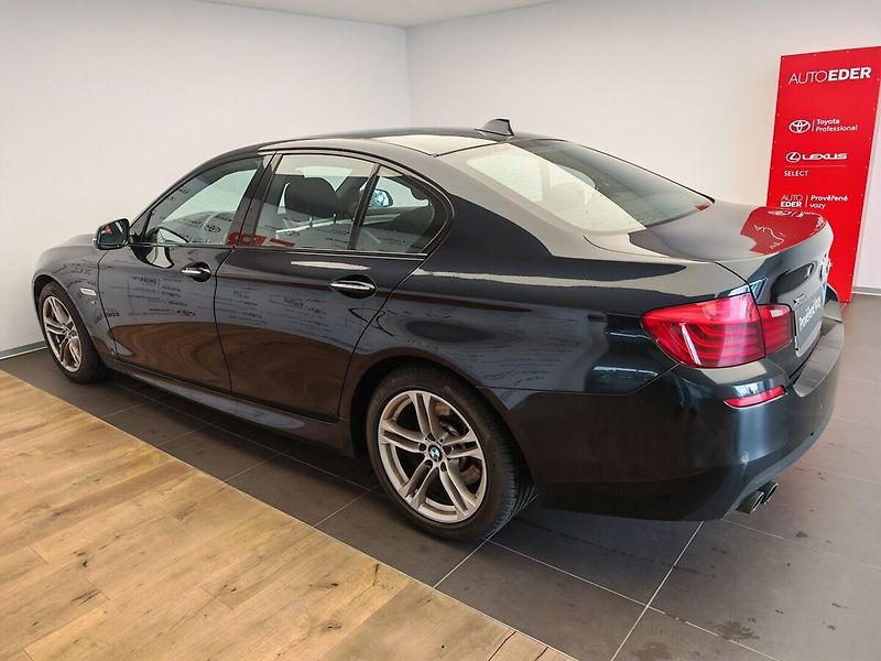 BMW Řada 5 - fotka 6 z 35