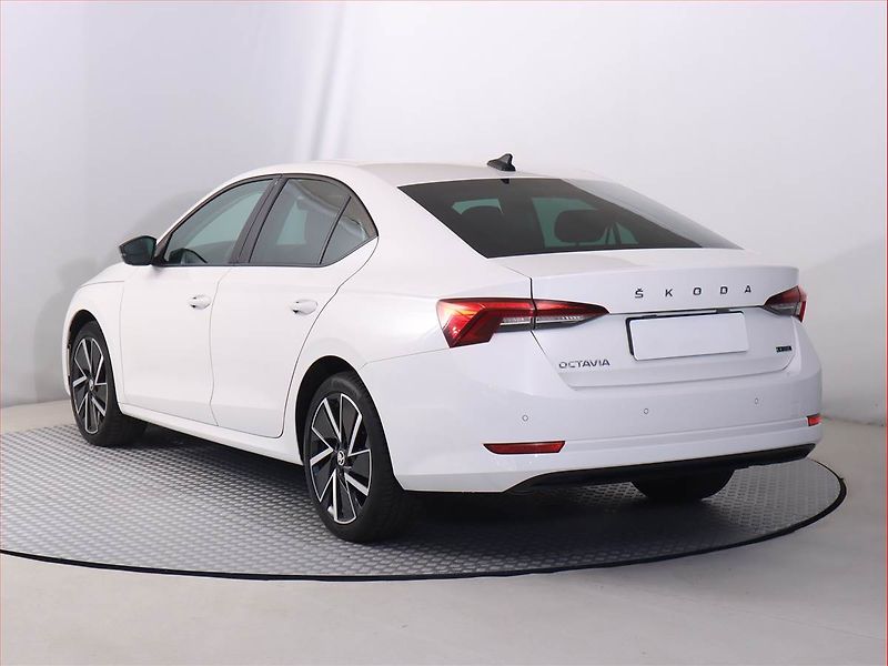 Škoda Octavia (2022) 1.5 TSI - fotka 4 z 20