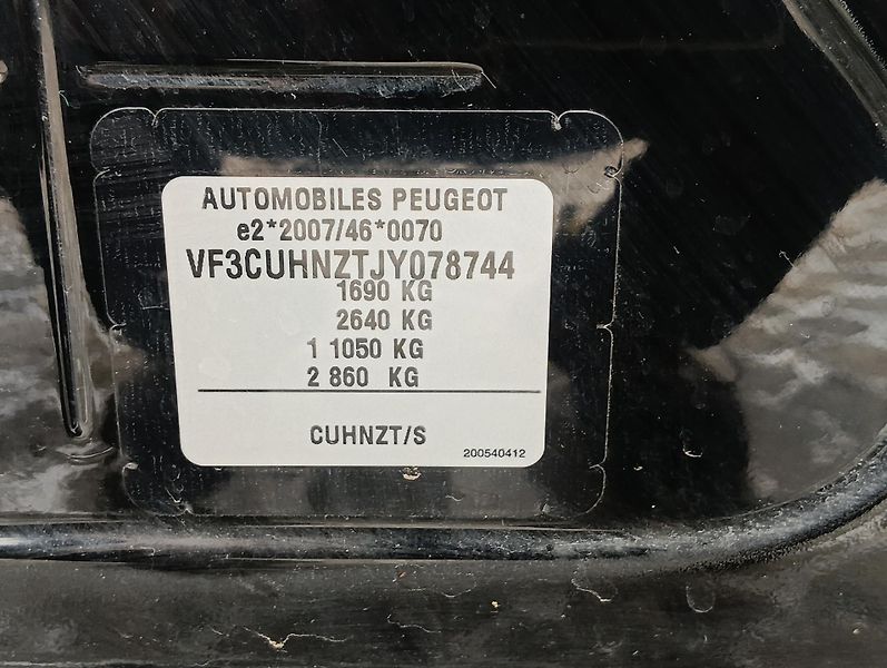 Peugeot 2008 (2018) 1.2/81kW, GT-Line, automat - fotka 32 z 37