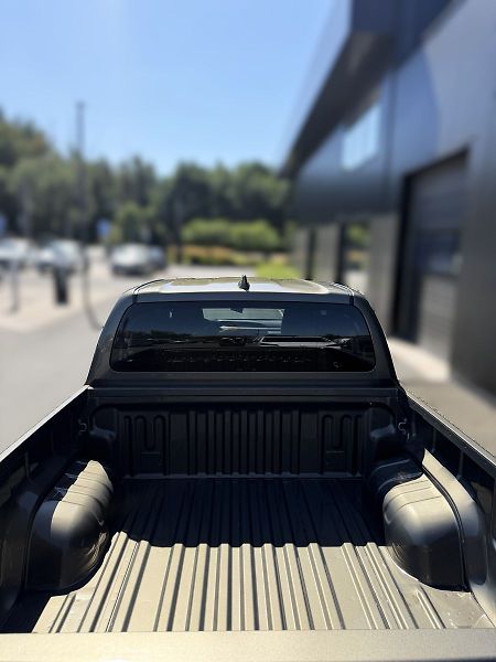 Toyota Hilux (2025) Invincible - fotka 5 z 6