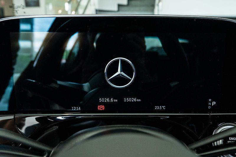 Mercedes-Benz Třídy E (2024) E 450 d 4M/AMGPREMIUM/360/ESP - fotka 18 z 19