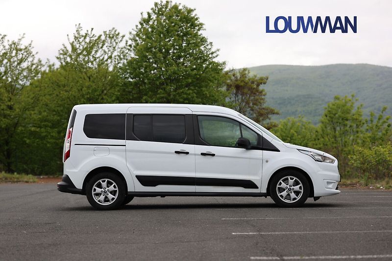 Ford Tourneo Connect Titanium 1.5 EcoBlue - fotka 21 z 21