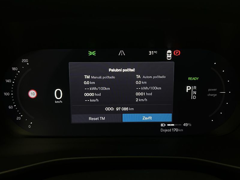 Volvo XC40 RECHARGE PRO AUT - fotka 22 z 44