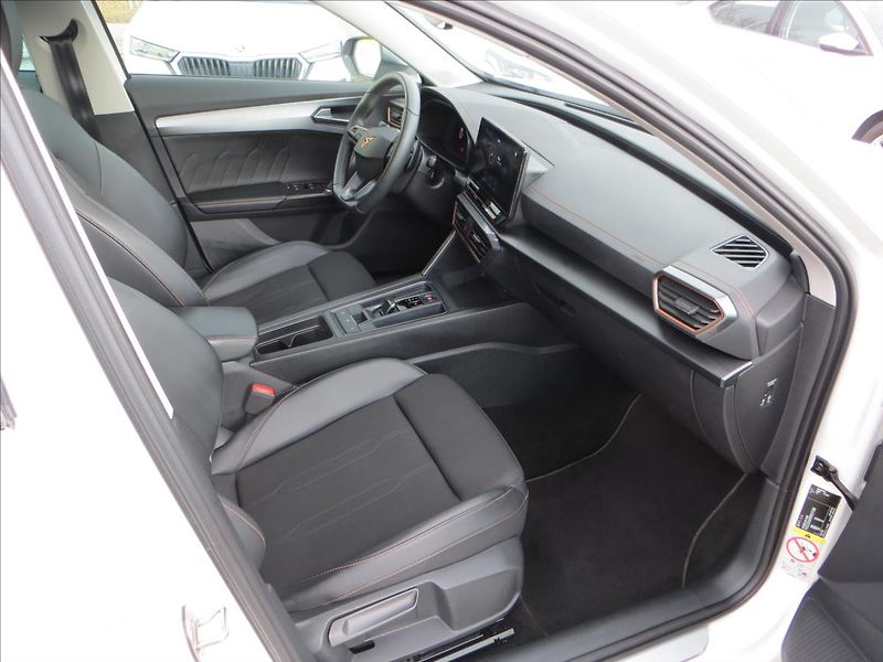 Cupra Formentor 1,5 TSI 110Kw DSG ACC LED ČR - fotka 10 z 22