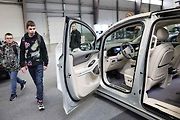 Z autosalonu v Lysé v pátek 1. listopadu 2024.