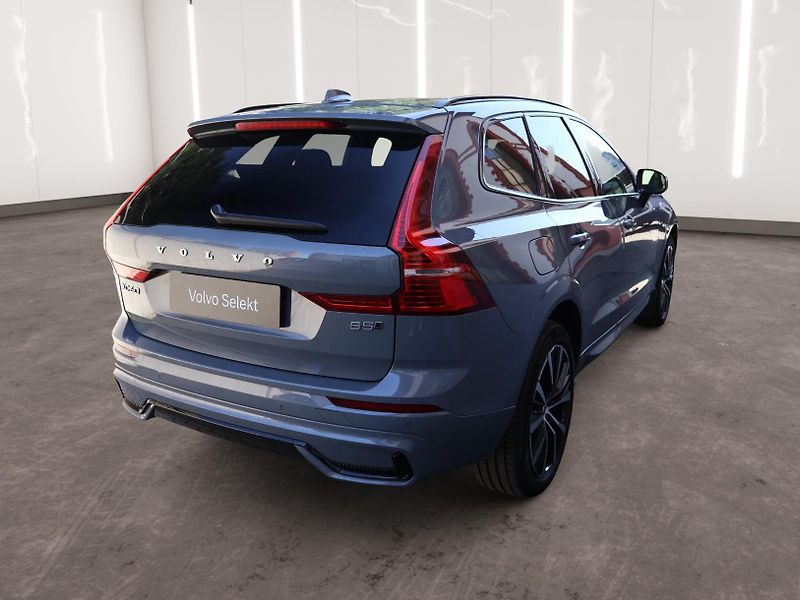Volvo XC60 (2023) B5 AWD - fotka 4 z 23
